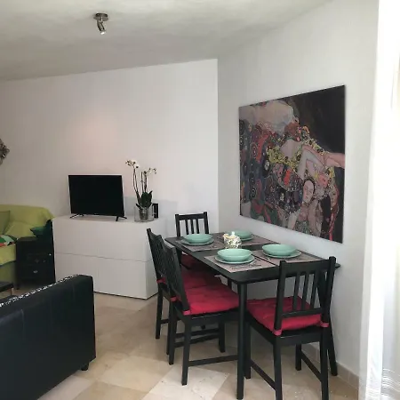 2000 Apartment Marbella
